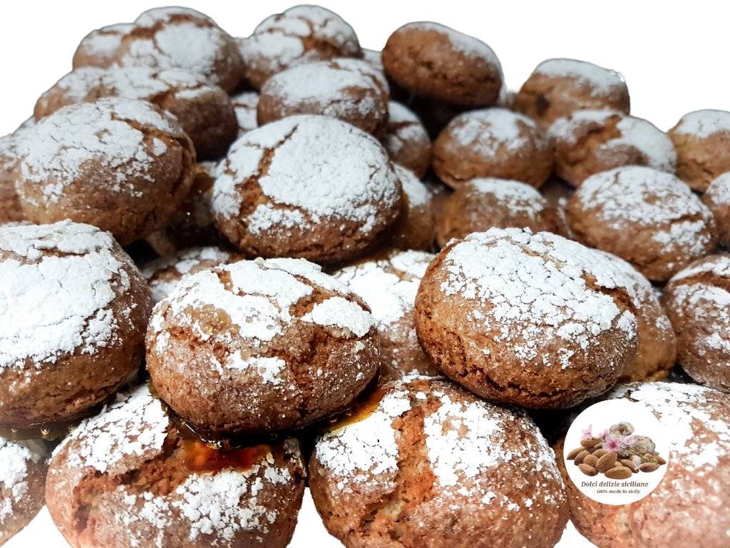 Biscotti amaretti alle mandorle Dolci delizie siciliane